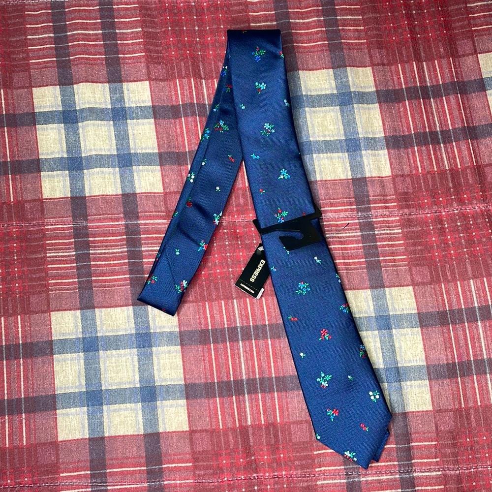 Express tie